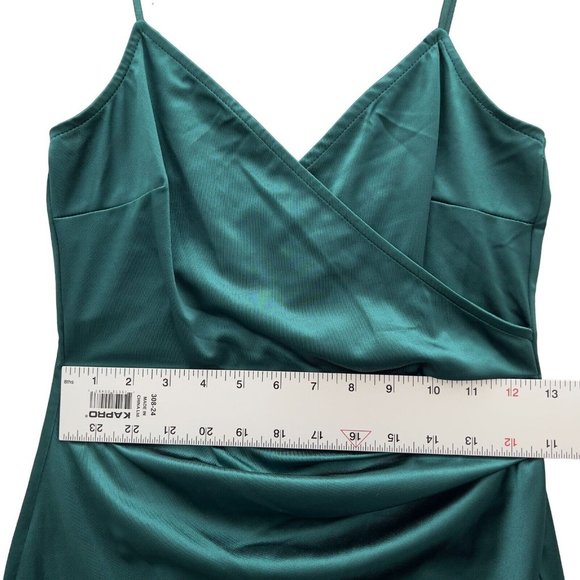 EMERALD SUNDAE Asymmetrical-Hem Dress Size Medium Green - 0024 - Picture 5 of 10